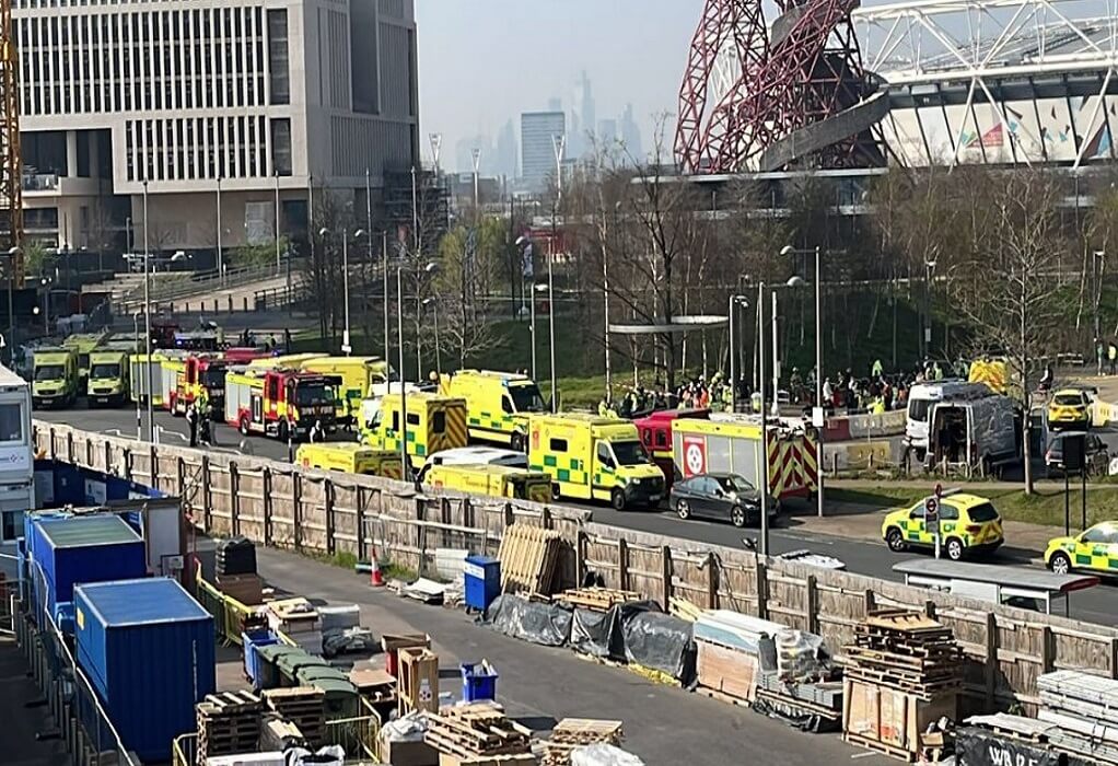Λονδίνο: Πάνω από 25 άνθρωποι μεταφέρθηκαν σε νοσοκομεία μετά τη διαρροή αερίου στο Ολυμπιακό Πάρκο (VIDEO)