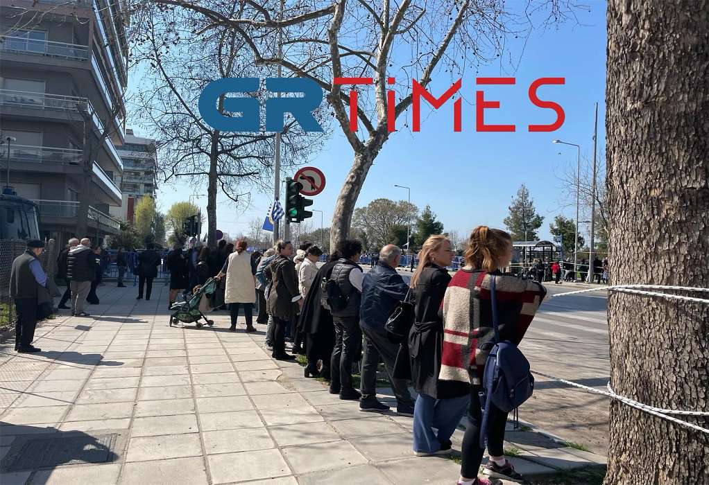 25η Μαρτίου: Έτοιμη για τη μαθητική παρέλαση η Θεσσαλονίκη – Στις… θέσεις τους οι πολίτες (ΦΩΤΟ-VIDEO)