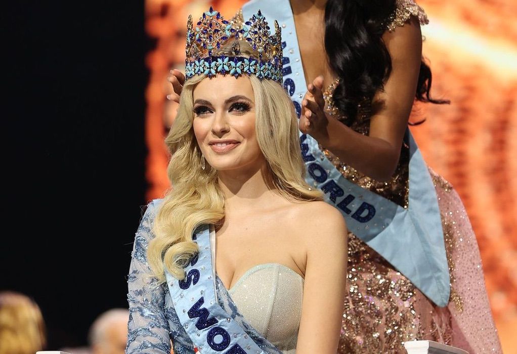 Καλλιστεία Μις Κόσμος 2021: Η Καρολίνα Μπιελάφσκα είναι η πιο όμορφη γυναίκα στον πλανήτη