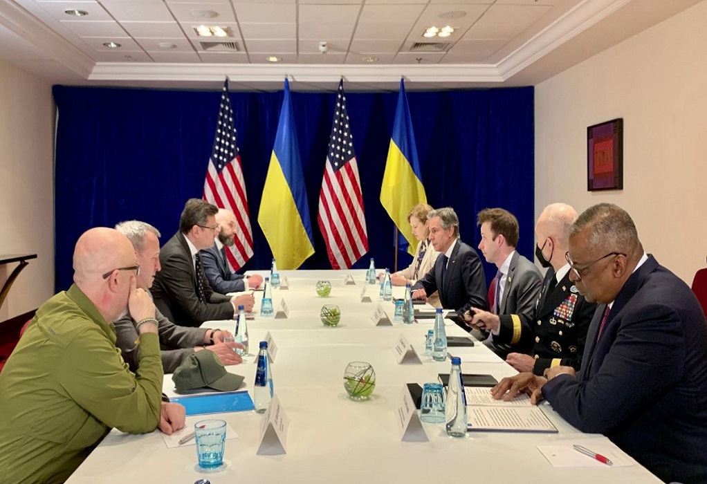 Συνάντηση Μπλίνκεν – Κουλέμπα στη Βαρσοβία για τον πόλεμο στην Ουκρανία