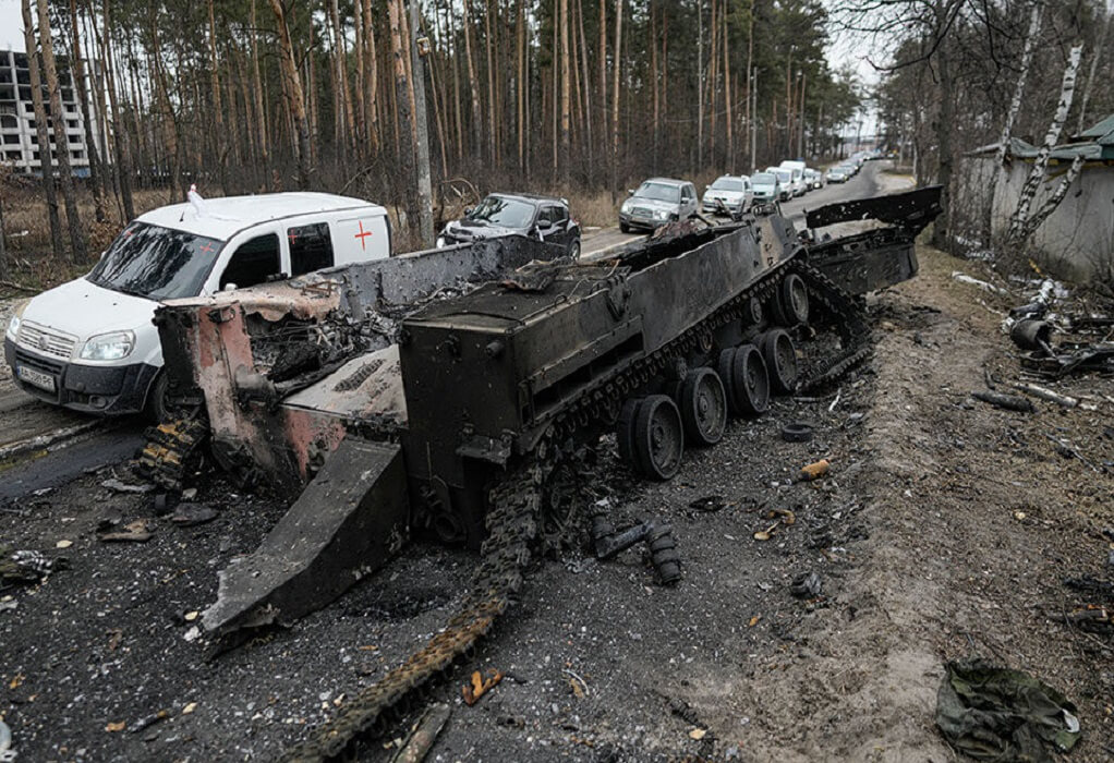 Ουκρανία: 11 άμαχοι βρέθηκαν νεκροί σε δρόμο στο χωριό Κιριλίφκα