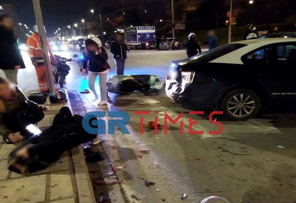 ΤΩΡΑ-Θεσσαλονίκη: Σφοδρή σύγκρουση οχημάτων με τραυματίες στην οδό Λαγκαδά (ΦΩΤΟ)