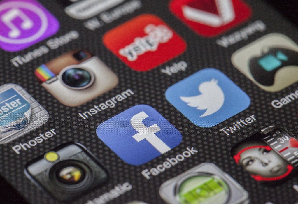 Αναφορές για προβλήματα σε Facebook, Instagram και Whatsapp
