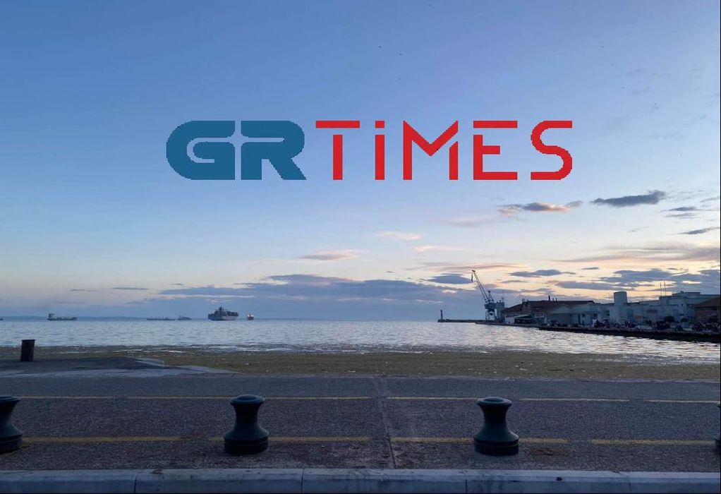 Θεσσαλονίκη: Θαλάσσια ρύπανση έκτασης 1.000 τετραγωνικών μέτρων στον Θερμαϊκό