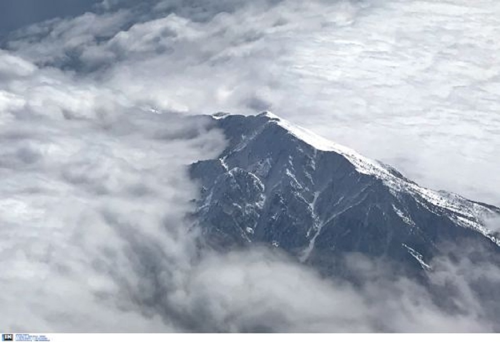 Άγιον Όρος: Επιχείρηση για τον απεγκλωβισμό πέντε ορειβατών στην κορυφή του Άθωνα