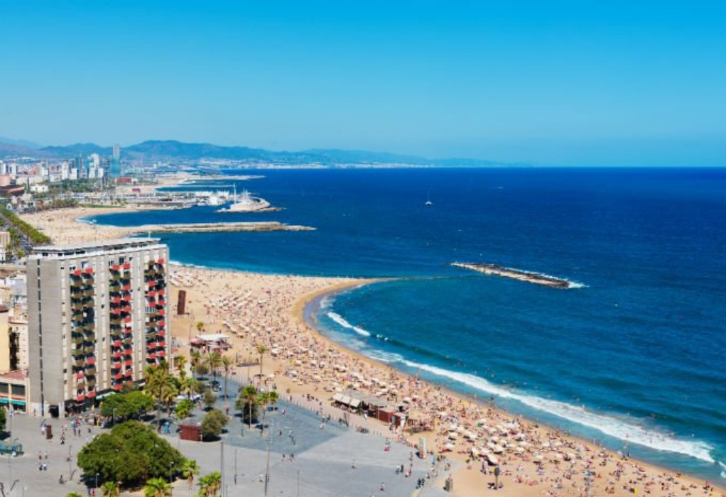 Η Βαρκελώνη ζητεί από την Airbnb να αφαιρέσει 4.000 διαφημίσεις σπιτιών