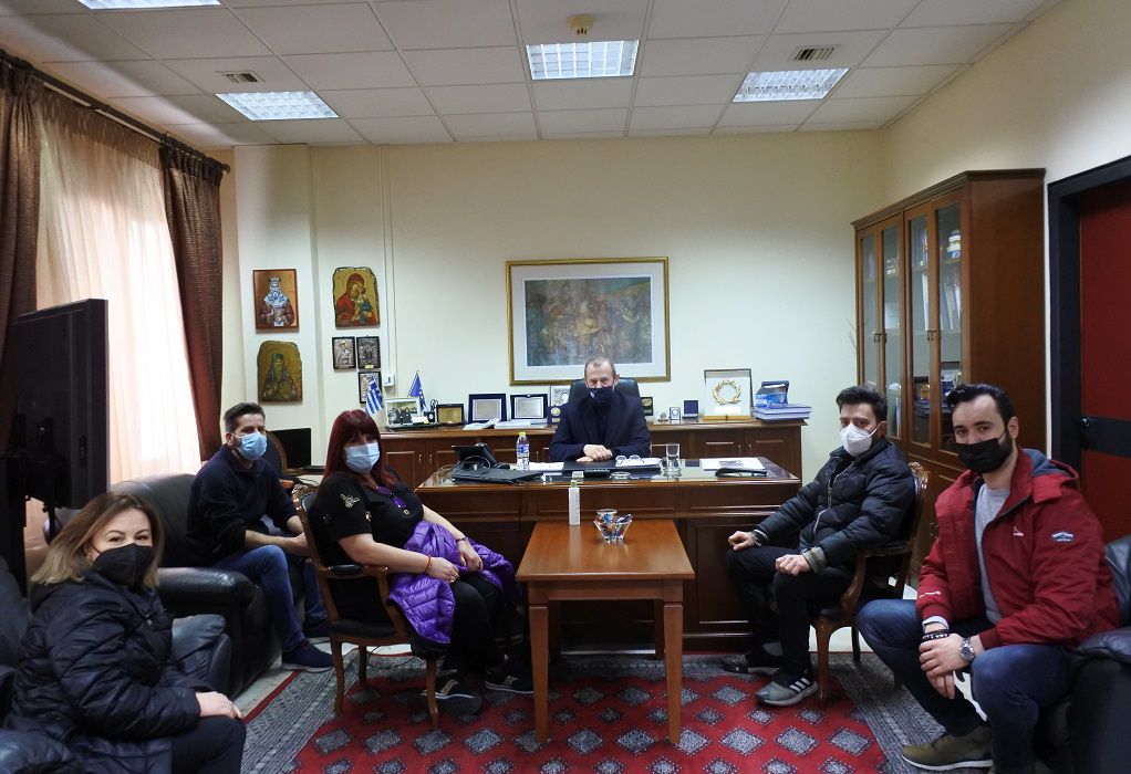 Συνάντηση του Ηλία Χατζηχριστοδούλου με την Ένωση Καταστηματαρχών Κουρέων-Κομμωτών Ν. Πιερίας