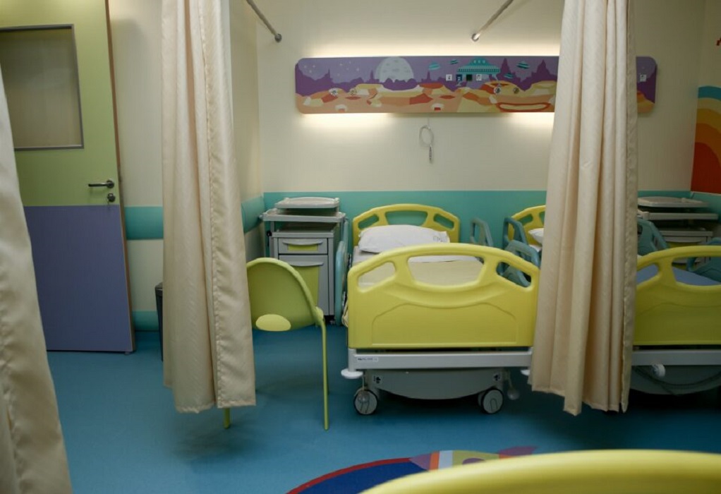 Πάτρα – Σαλμονέλα σε παιδικό σταθμό: Δεκάδες παιδιά σε νοσοκομεία