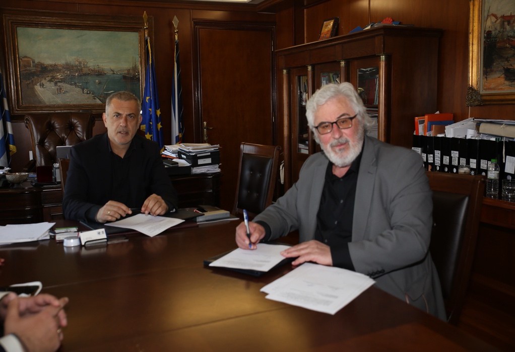 Μνημόνιο Συνεργασίας δήμου Πειραιά-Πανεπιστημίου Πειραιά για το «EUROPE DIRECT»