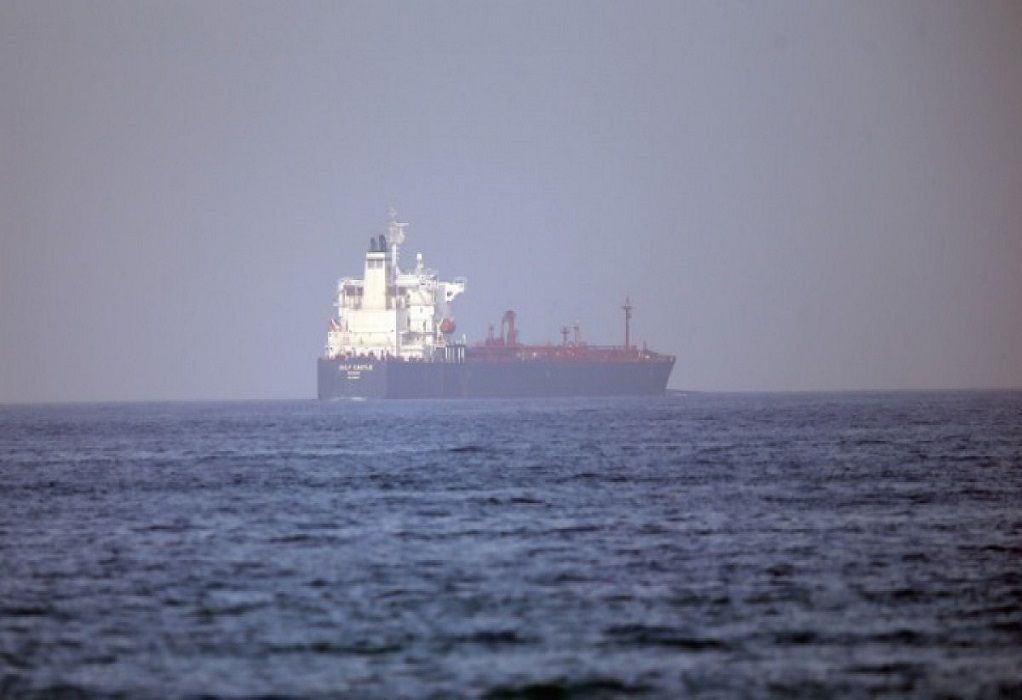 Το Ιράν άνοιξε πυρ σε ελληνόκτητο πλοίο στα στενά του Ορμούζ