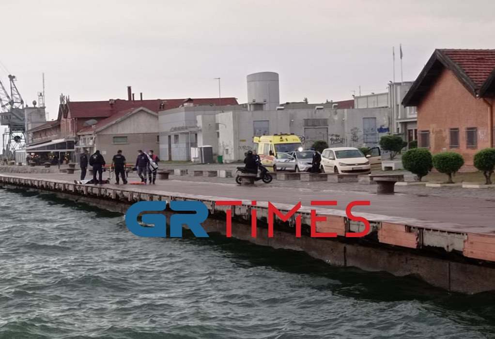 Θεσσαλονίκη: Πτώση γυναίκας στον Θερμαϊκό – 21χρονος της έσωσε τη ζωή (ΦΩΤΟ-VIDEO)