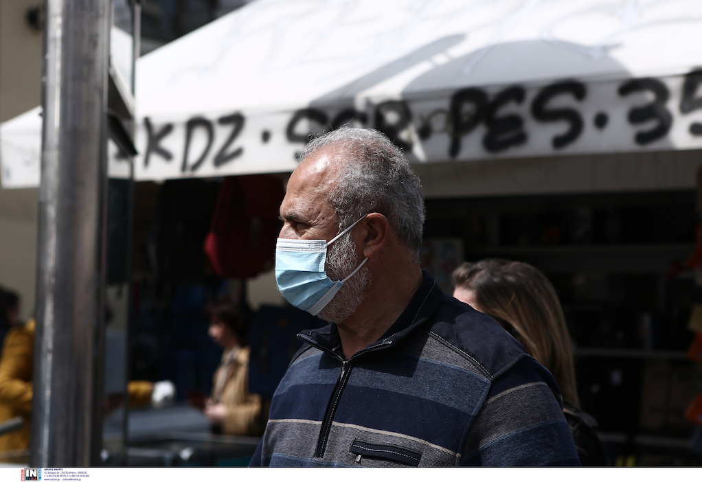 Κορωνοϊός: «Τέλος» η μάσκα σε εσωτερικούς χώρους από αύριο – Οι εξαιρέσεις