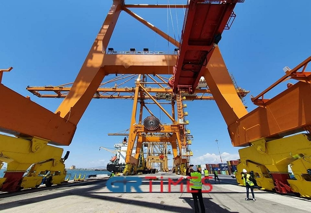 ΟΛΘ: Οι γερανογέφυρες που περνάνε το λιμάνι της Θεσσαλονίκης στη νέα εποχή (ΦΩΤΟ-VIDEO)