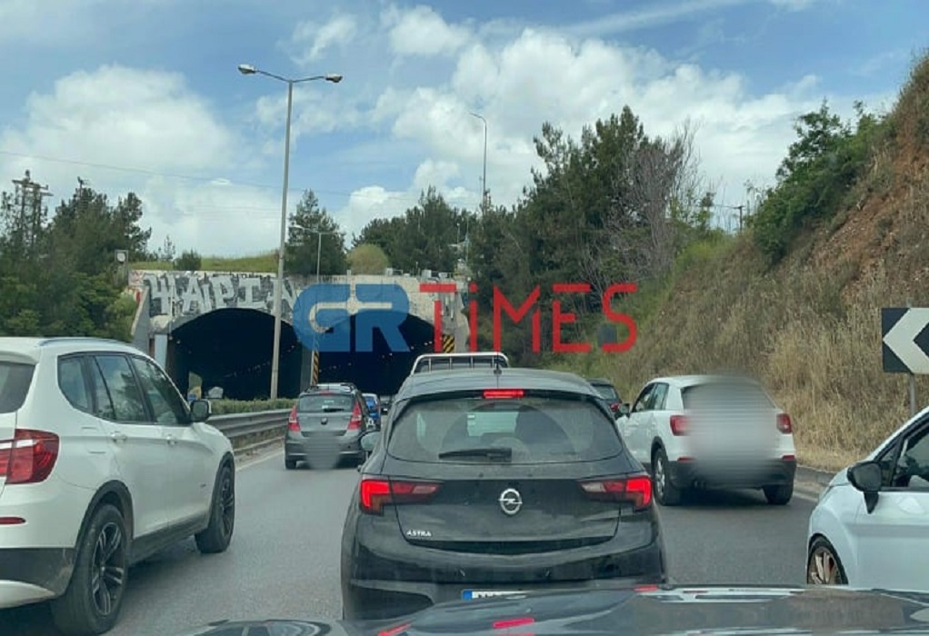 Θεσσαλονίκη: Εκτροπές οχημάτων στον Περιφερειακό – Μποτιλιάρισμα στο ρεύμα προς τα δυτικά