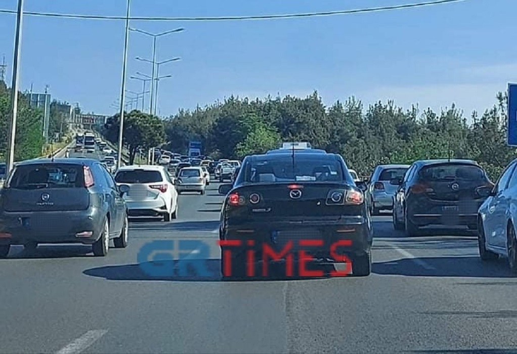 Καραμπόλα τριών οχημάτων στην Περιφερειακή Οδό Θεσσαλονίκης 