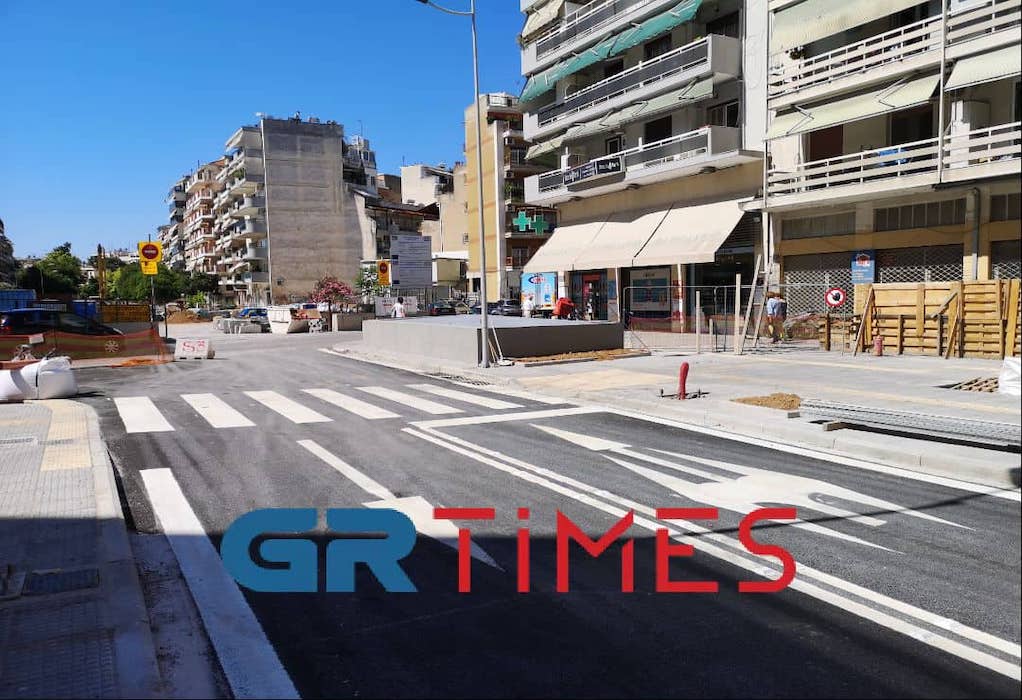 Θεσσαλονίκη: Απομακρύνθηκαν οι λαμαρίνες – Άλλαξε όψη ο σταθμός Μαρτίου του Μετρό (ΦΩΤΟ-VIDEO)