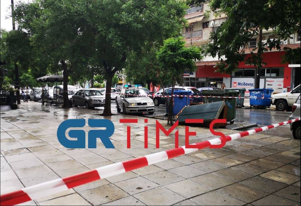 Θεσσαλονίκη: Αποκλείστηκε περιοχή-Κλαδιά δέντρων ακουμπούν σε καλώδια (ΦΩΤΟ-VIDEO)