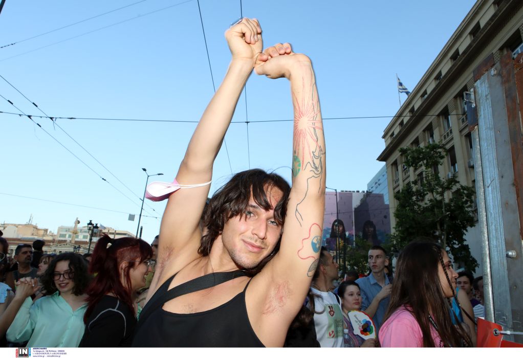 Ισονομία «άνευ όρων»: Φαντασμαγορικό το Athens Pride 2022 (ΦΩΤΟ)