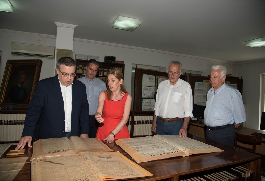 Στήριξη στο Μουσείο Τύπου της Πάτρας για τη συντήρηση του φυσικού αρχείου και την ψηφιοποίησή του