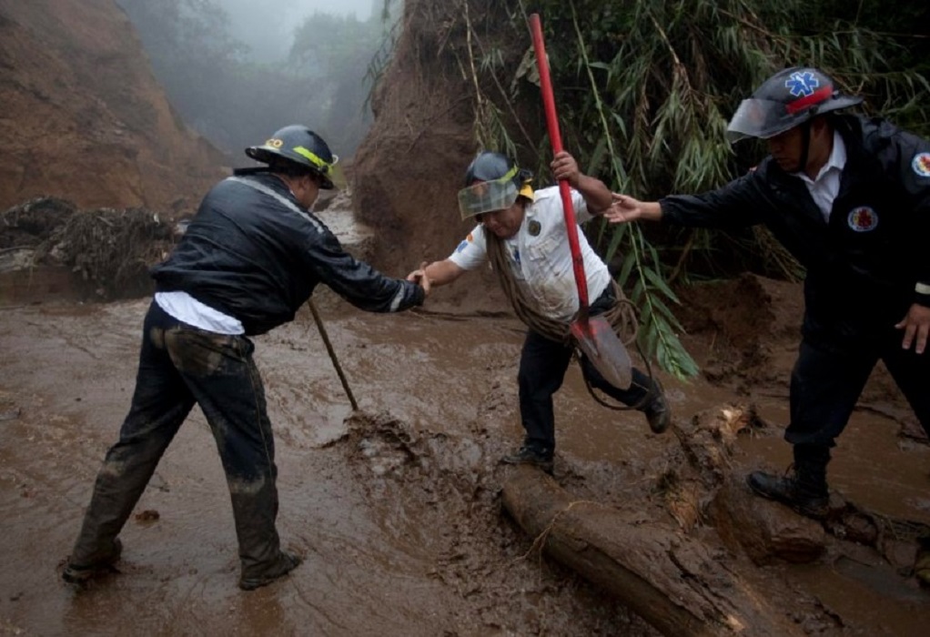 Γουατεμάλα: Τουλάχιστον 15 νεκροί και 500.000 πληγέντες έπειτα από σφοδρές βροχοπτώσεις