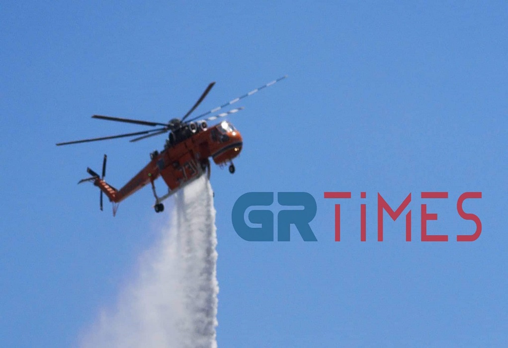 Θεσσαλονίκη: Φωτιά στα Τσαΐρια – Επιχειρεί ελικόπτερο της Πυροσβεστικής (ΦΩΤΟ-VIDEO)