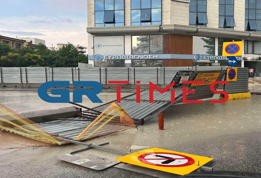 Θεσσαλονίκη: Κατέρρευσαν λαμαρίνες, πινακίδες και δέντρα από την καταιγίδα (ΦΩΤΟ)