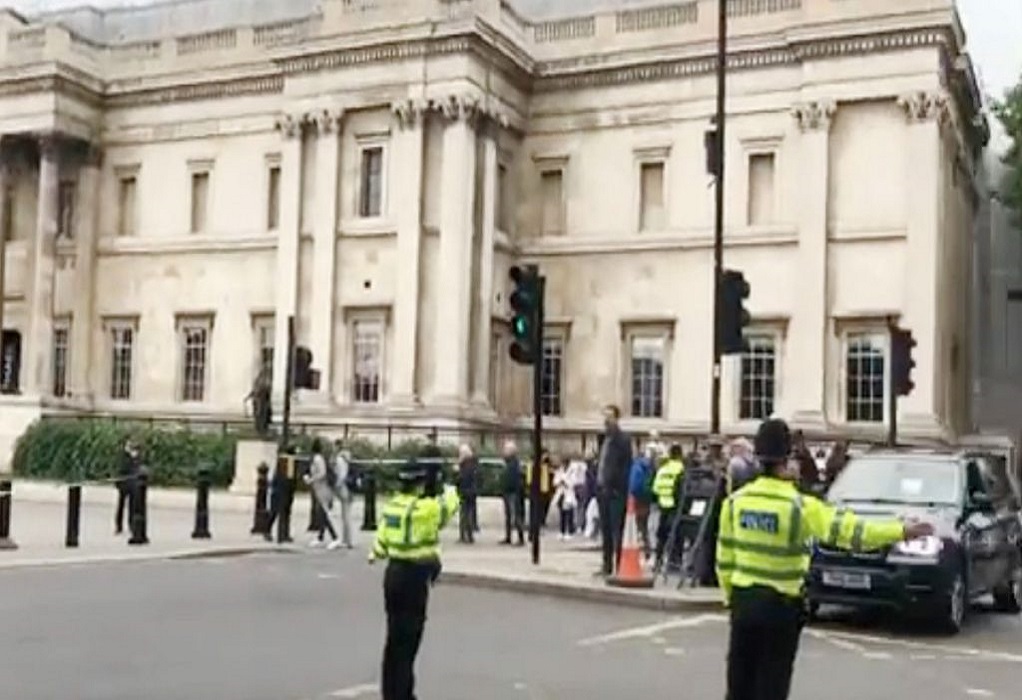 Συναγερμός στο Λονδίνο: Εκκενώθηκε η πλατεία Τραφάλγκαρ-Αναφορές για εντοπισμό ύποπτου πακέτου (VIDEO)