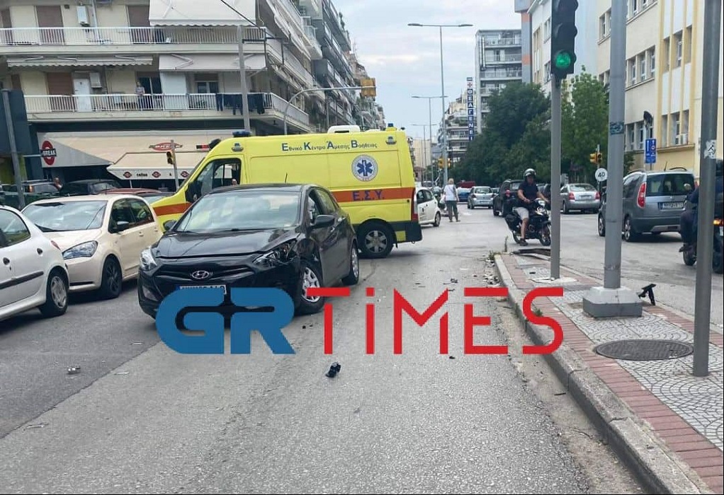 Θεσσαλονίκη: Σύγκρουση Ι.Χ. με μοτοσυκλέτα – Ένας τραυματίας