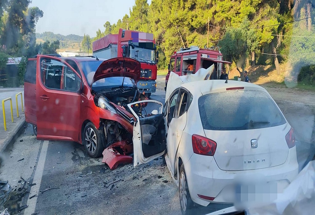 Χαλκιδική: Σοκαριστικό τροχαίο δυστύχημα με έναν νεκρό και επτά τραυματίες (ΦΩΤΟ)