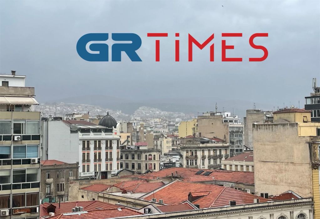 Θεσσαλονίκη: Επέστρεψαν τα έντονα καιρικά φαινόμενα-«Εξαφανίστηκε» η Άνω Πόλη (ΦΩΤΟ-VIDEO)