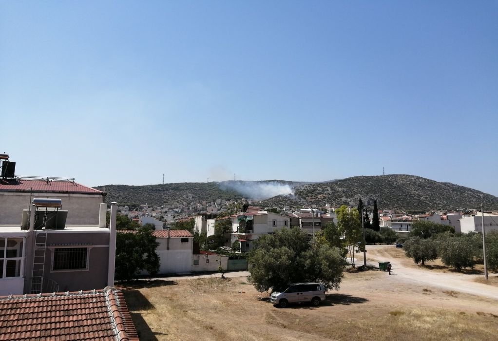 Μεγάλη πυρκαγιά στο Ποικίλο Όρος: Επιχειρούν εναέρια μέσα-Κοντά σε σπίτια η φωτιά (ΦΩΤΟ)