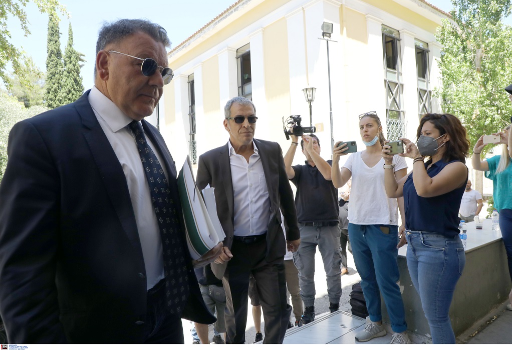 Θέμης Αδαμαντίδης: Έφτασε στα δικαστήρια ο τραγουδιστής