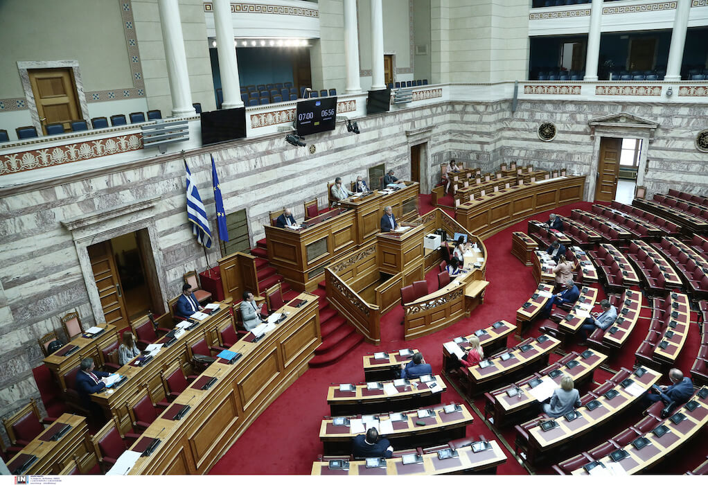 Βουλή: Εγκρίθηκε το πρωτόκολλο Ελλάδας-Μολδαβίας για την επανεισδοχή ατόμων που διαμένουν χωρίς άδεια