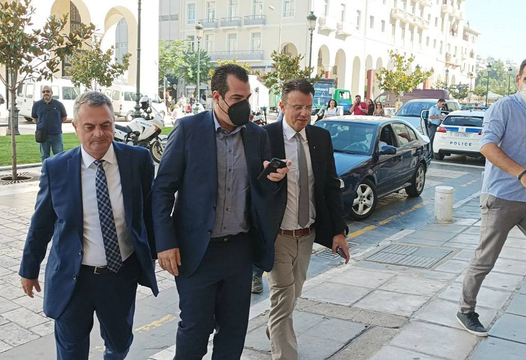 Θεσσαλονίκη: Επίσκεψη Πλεύρη στην 3η και 4η ΥΠΕ -Τι συζητήθηκε