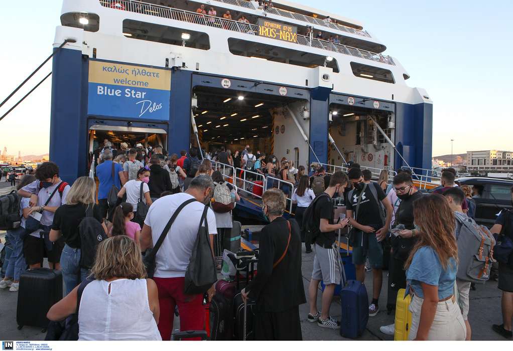 ΕΛΣΤΑΤ: 4,6 εκατομμύρια Έλληνες έκαναν τουλάχιστον ένα ταξίδι το 2021