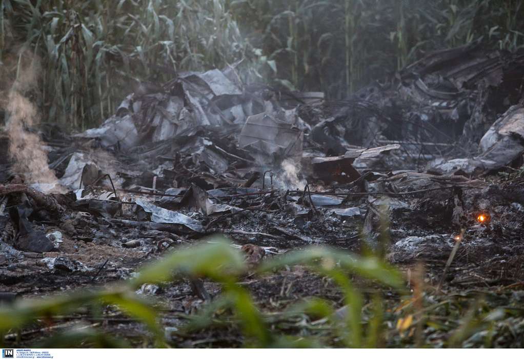 Πτώση αεροσκάφους στην Καβάλα: «Έντονος καπνός, θερμότητα και λευκή ουσία που δεν γνωρίζουμε» (VIDEO)