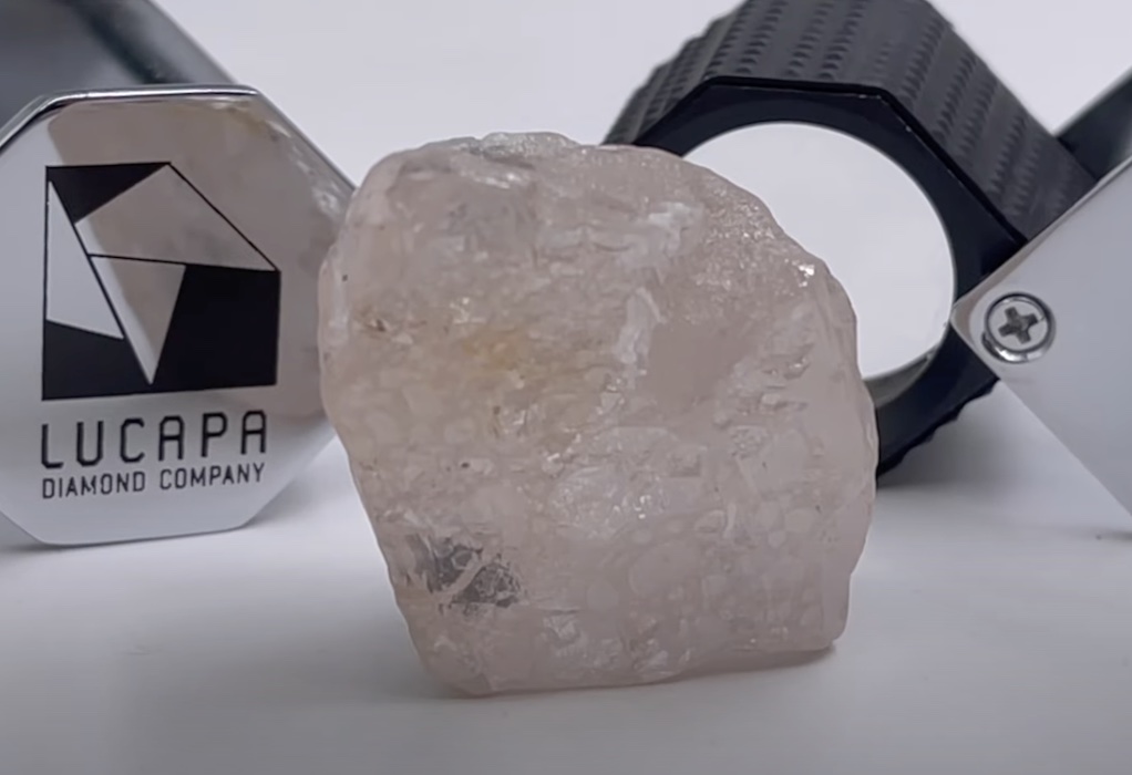 Lulo Rose: Ανακαλύφθηκε σπάνιο ροζ διαμάντι 170 καρατίων (VIDEO)
