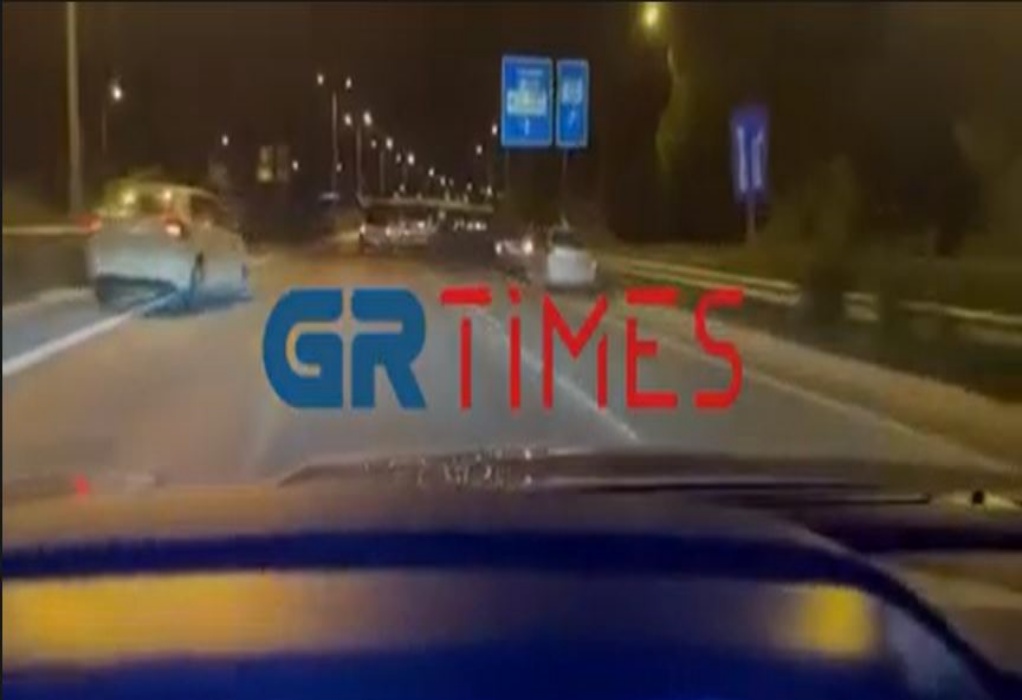 Θεσσαλονίκη: Σύγκρουση δύο οχημάτων στην Περιφερειακή Οδό (VIDEO)