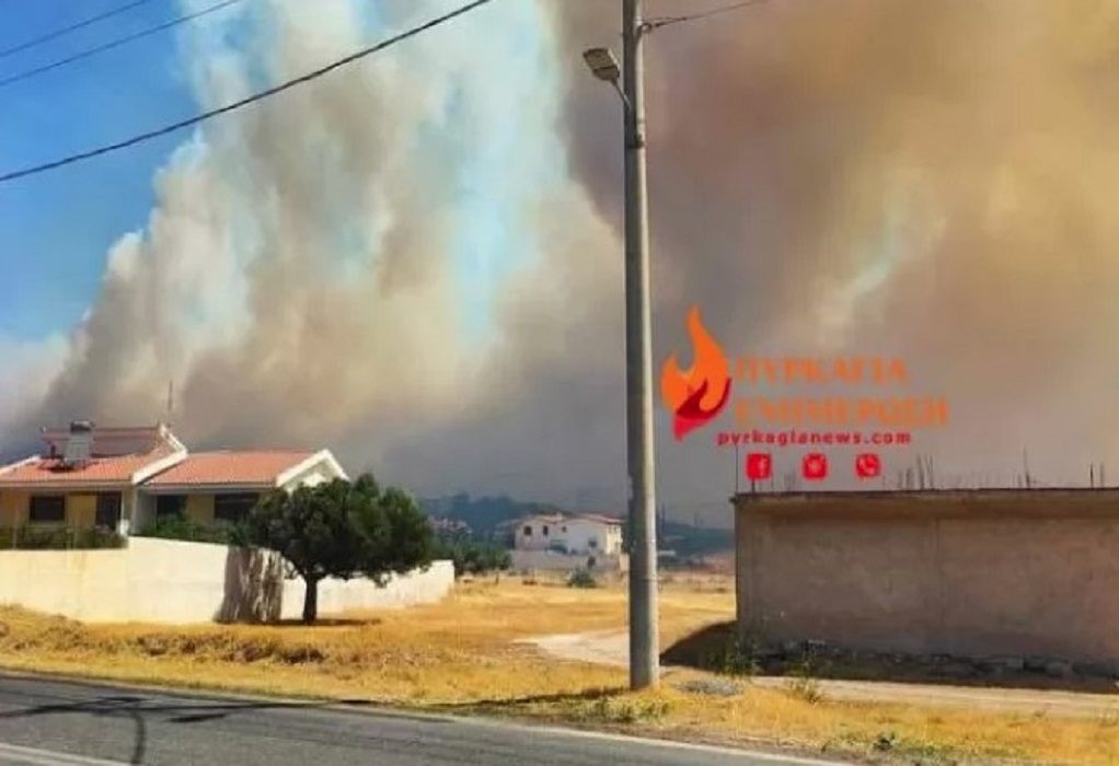 Φωτιά στη Φέριζα: Μήνυμα από το 112 – Εκκενώστε από Φέριζα προς Λαγονήσι (VIDEO)