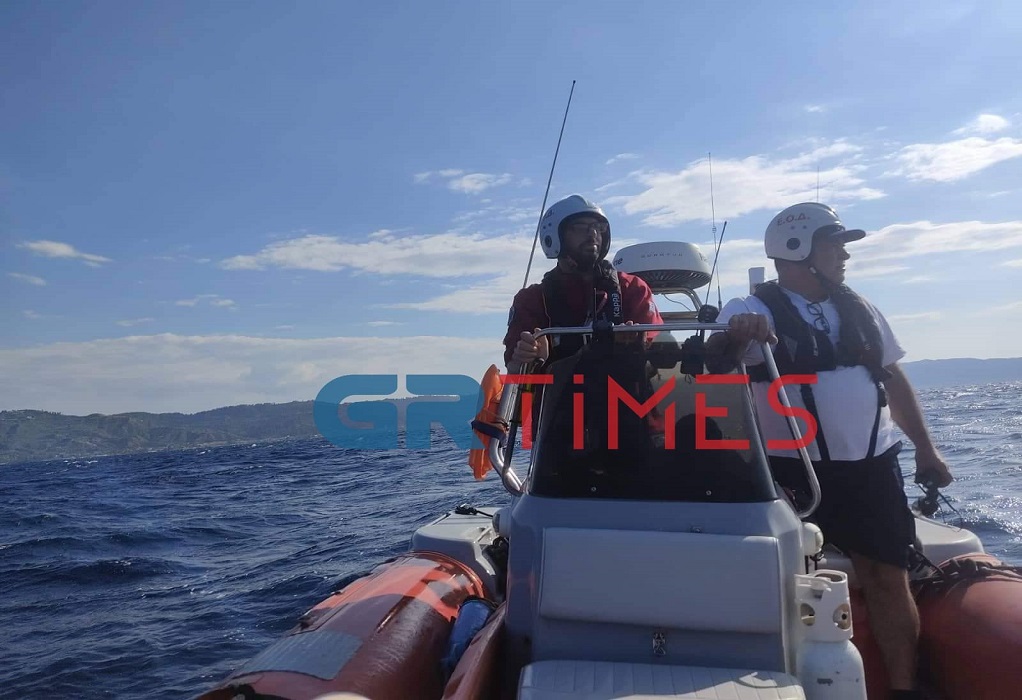 Χαλκιδική: Φτάνουν Ελλάδα οι γονείς του 28χρονου-Ξεκινούν αύριο οι έρευνες με υποβρύχιο drone