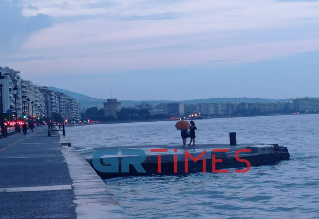 Κακοκαιρία: Μήνυμα του 112 στη Θεσσαλονίκη – «Αποφύγετε άσκοπες μετακινήσεις» (ΦΩΤΟ)