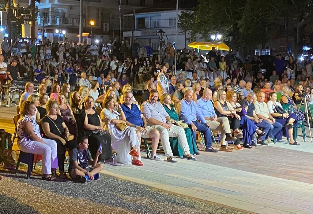 Δήμος Δίου-Ολύμπου: Βραδιά γεμάτη μουσική από τον Βασίλη Λέκκα και την Ορχήστρα Νέων Δίου (ΦΩΤΟ)
