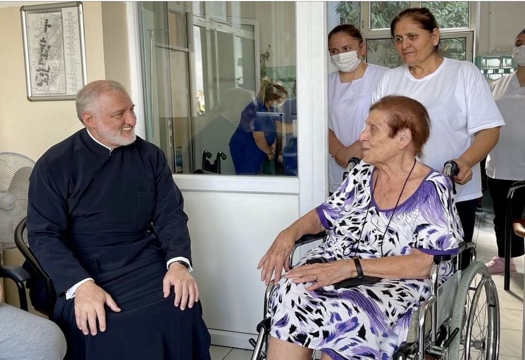 Ο Αρχιεπίσκοπος Αμερικής Ελπιδοφόρος επισκέφθηκε το Ελληνορθόδοξο Νοσοκομείο του Βαλουκλή