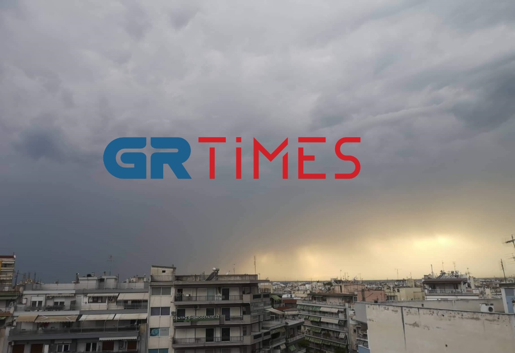 Σφοδροί άνεμοι & χαλάζι «χτυπούν» την Κ. Μακεδονία: «Σκοτείνιασε» και στη Θεσσαλονίκη (ΦΩΤΟ-VIDEO)