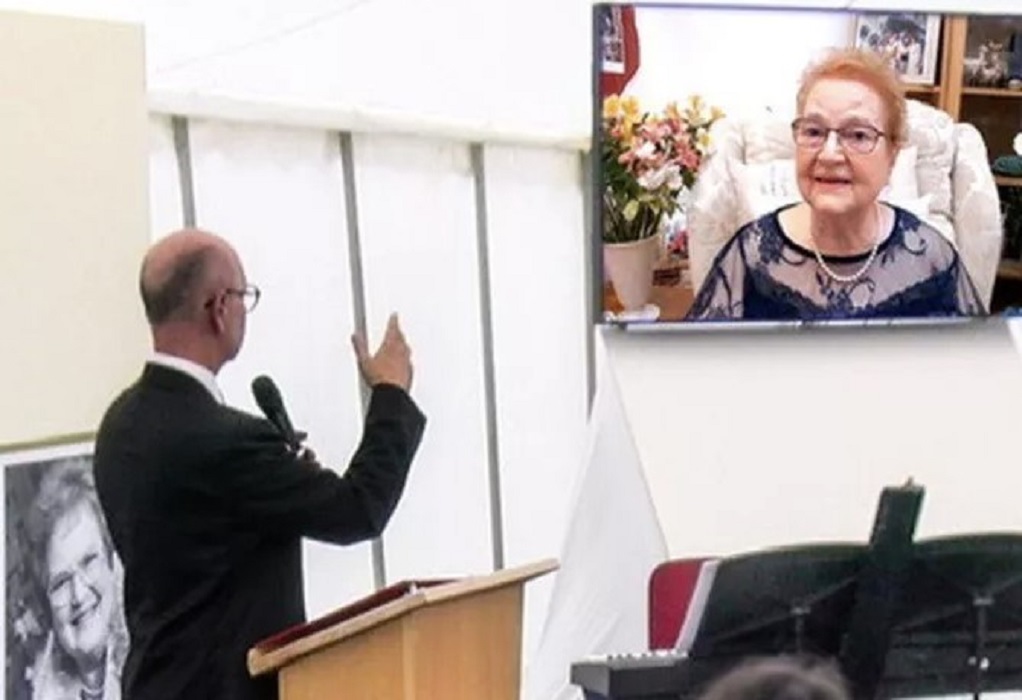 Βρετανία: Πεθαμένη μίλησε στην κηδεία της και απάντησε σε ερωτήσεις συγγενών (VIDEO)