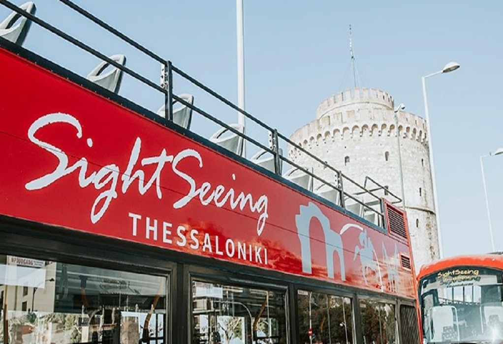 Θεσσαλονίκη: 250.000 τουρίστες στα κόκκινα λεωφορεία της Thessaloniki Sightseeing