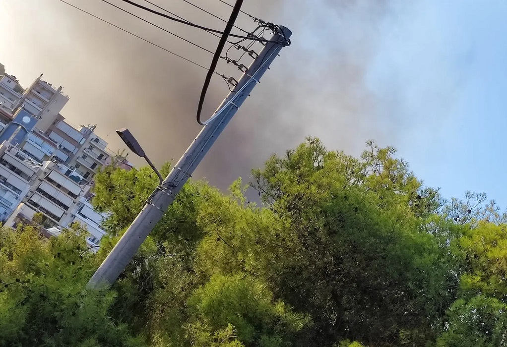 Αττική: Φωτιά στον Κορυδαλλό – Επιχειρούν και τρία ελικόπτερα (ΦΩΤΟ-VIDEO)