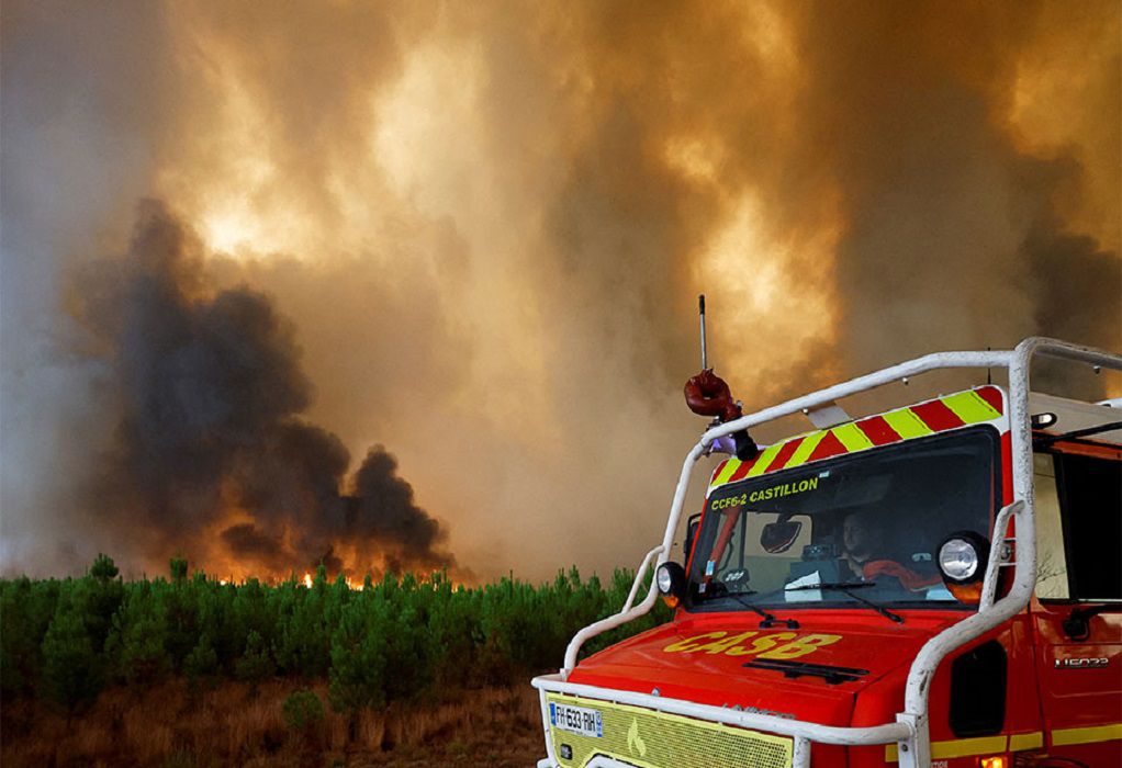 Γαλλία: Μάχη για την κατάσβεση πυρκαγιάς «τέρατος» κοντά στο Μπορντό