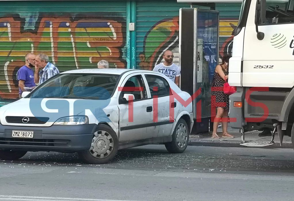 Θεσσαλονίκη: Σύγκρουση οχημάτων στο κέντρο-Μποτιλιάρισμα στην Εγνατία (ΦΩΤΟ-VIDEO)