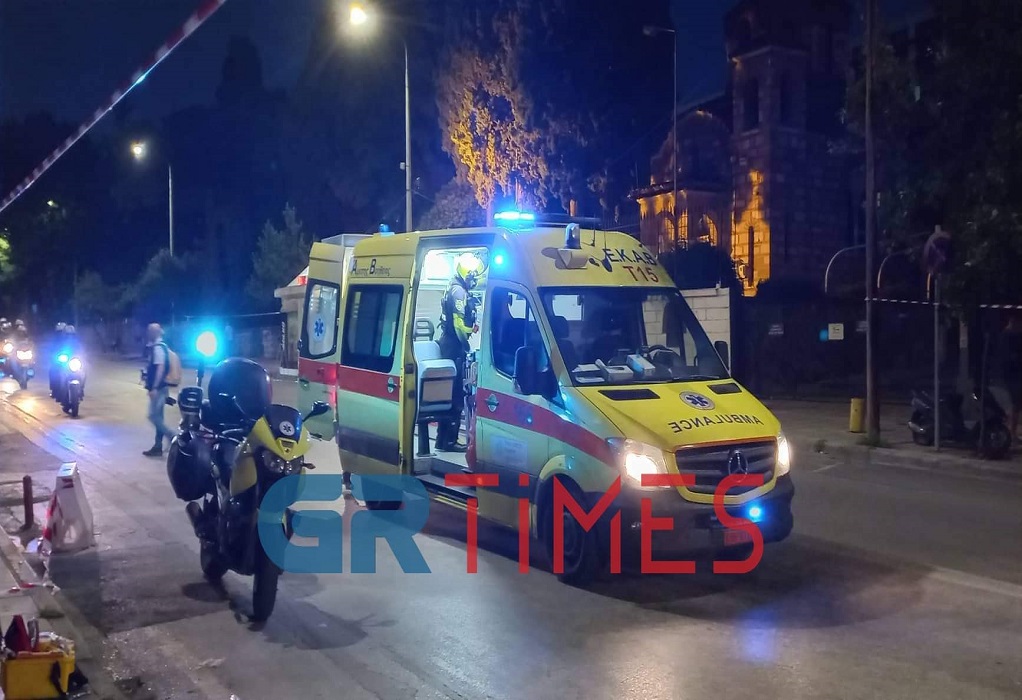 Θεσσαλονίκη: IX έπεσε σε κολώνα – Απεγκλωβίστηκε ο οδηγός και μεταφέρθηκε στο νοσοκομείο
